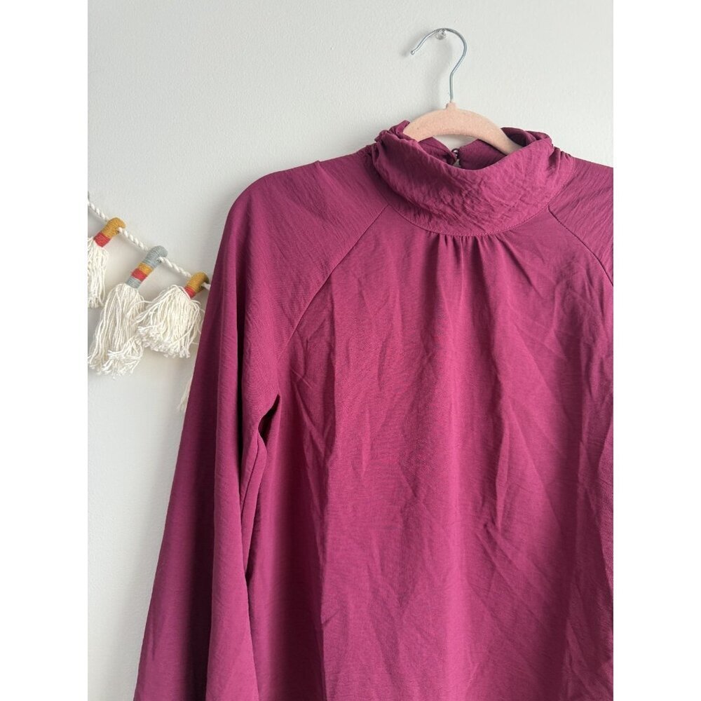 Evereve Mock Neck Blouson Long Sleeve Satin Top Boysenberry Careerwear Office S - Picture 4 of 11